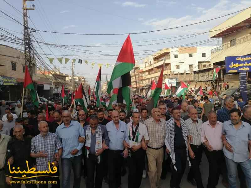 (تحت المقال - 6) - وقفةٌ استنكاريةٌ ومسيرةٌ جماهيريةٌ في مخيّم نهر البارد تنديدًا بمسيرة الأعلام الاستفزازية في القدس