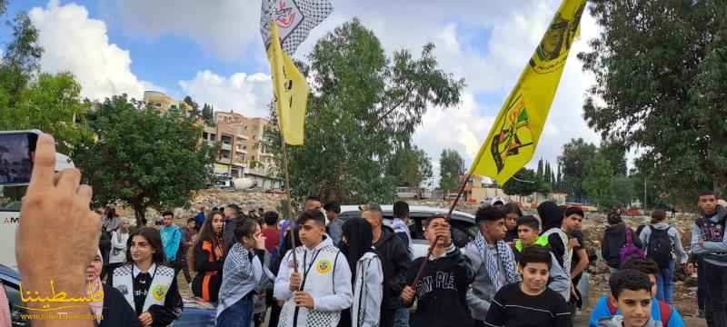 (تحت المقال - 8) - جماهير حركة "فتح" تحتشدُ أمام مدرستَي بيت جالا وبير زيت في إقليم الخروب إحياءً لذكرى استشهاد ياسر عرفات