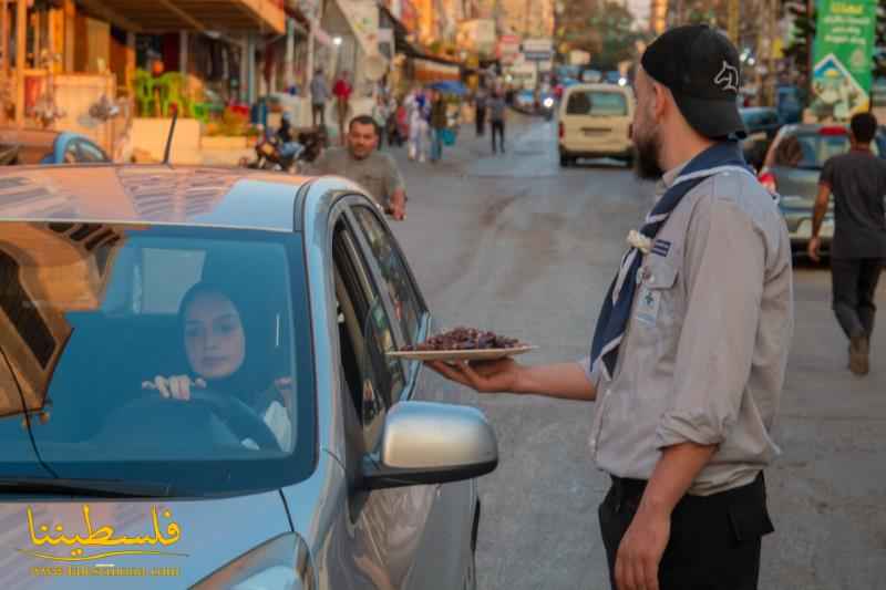 (تحت المقال - 26) - حواجز محبّة وإضاءة شموع في إقليم الخروب في الذكرى الثامنة عشر لاستشهاد الرمز ياسر عرفات