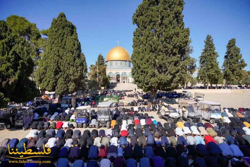 60 ألفا يؤدون صلاة الجمعة في رحاب المسجد الأقصى