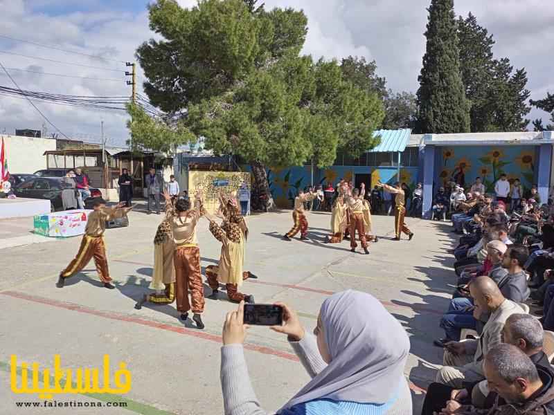 (تحت المقال - 2) - فرقة سراج العودة تُحيي حفلاً تكريميًا للطلاب المتفوقين في مدرسة فلسطين