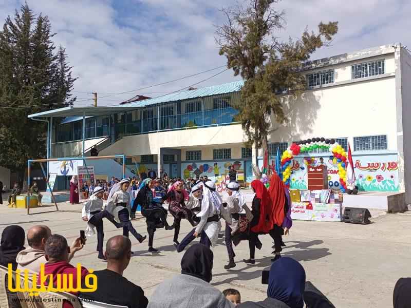 (تحت المقال - 8) - فرقة سراج العودة تُحيي حفلاً تكريميًا للطلاب المتفوقين في مدرسة فلسطين