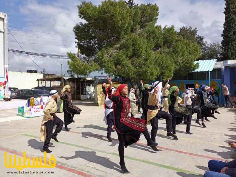 (تحت المقال - 3) - فرقة سراج العودة تُحيي حفلاً تكريميًا للطلاب المتفوقين في مدرسة فلسطين