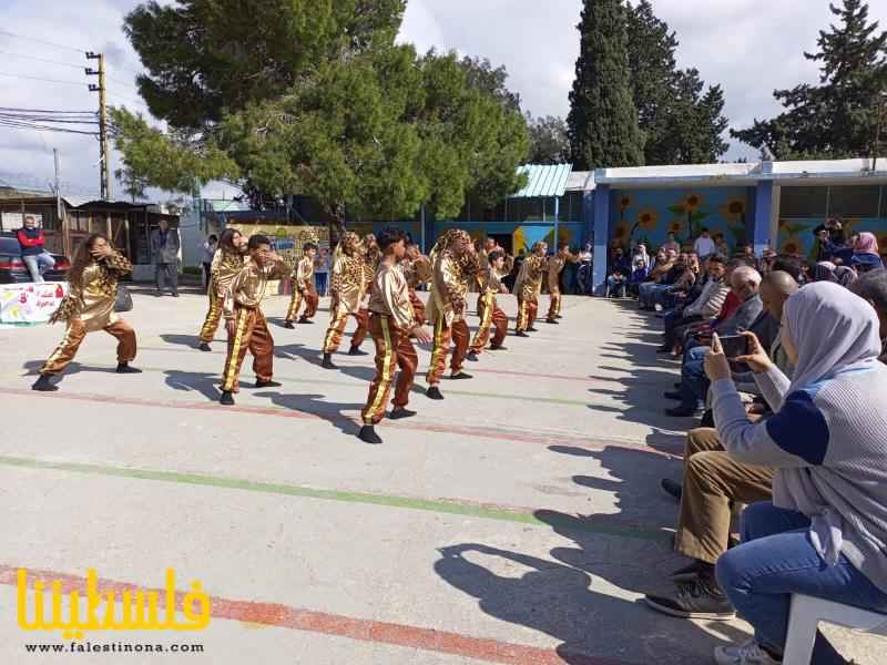 (تحت المقال - 10) - فرقة سراج العودة تُحيي حفلاً تكريميًا للطلاب المتفوقين في مدرسة فلسطين