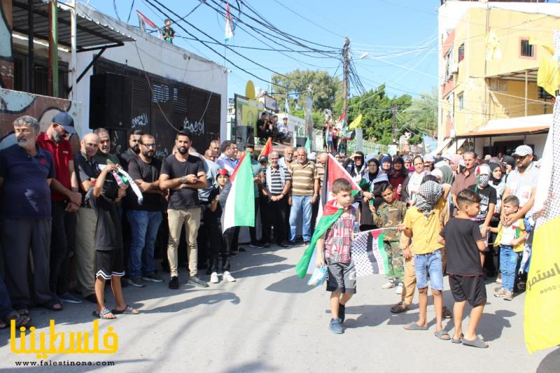 (تحت المقال - 6) - وقفة تضامنية في مخيم الرشيدية نصرة لشعبنا في فلسطين