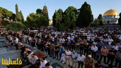 8 آلاف مصل يؤدون صلاة العيد في الحرم الابراهيمي بسبب إجراءات ا...